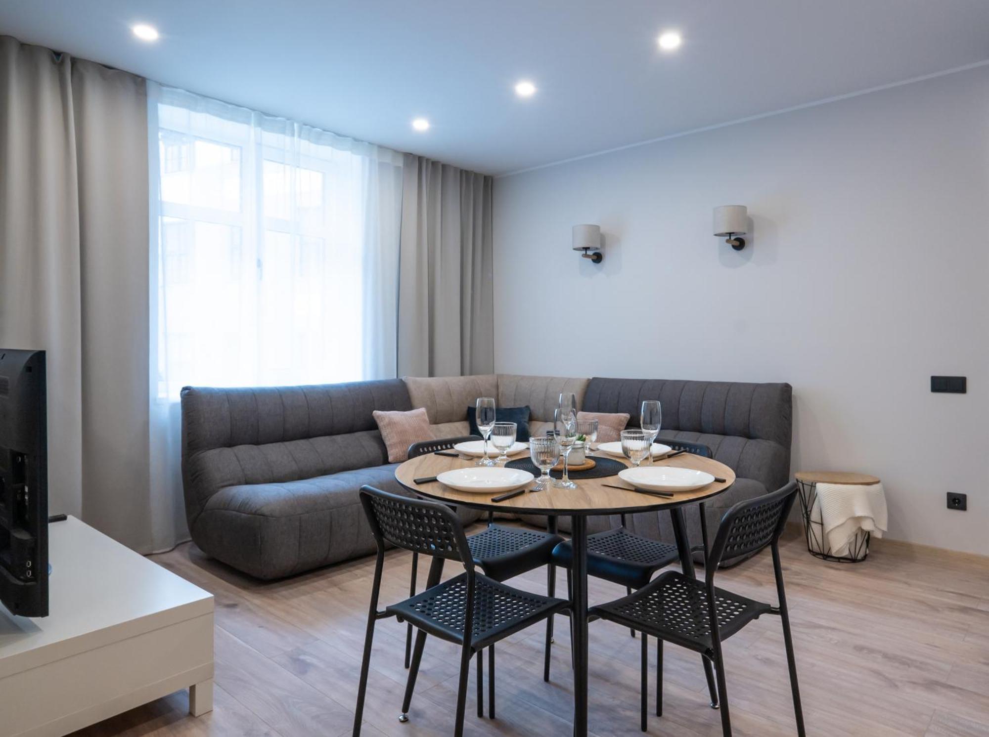 Friends And Family Vacation Apartments รีกา ภายนอก รูปภาพ
